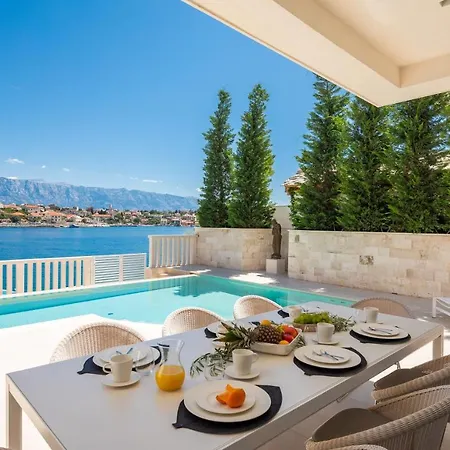 Seafront Selca 4 Bedrooms Brac Pristine Private Infinity Pool And Stunning Sea Views Brac *