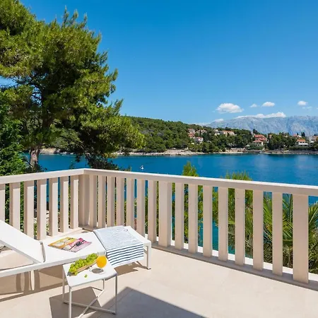 Villa Seafront Selca 4 Bedrooms Brac Pristine Private Infinity Pool And Stunning Sea Views Brac Selca
