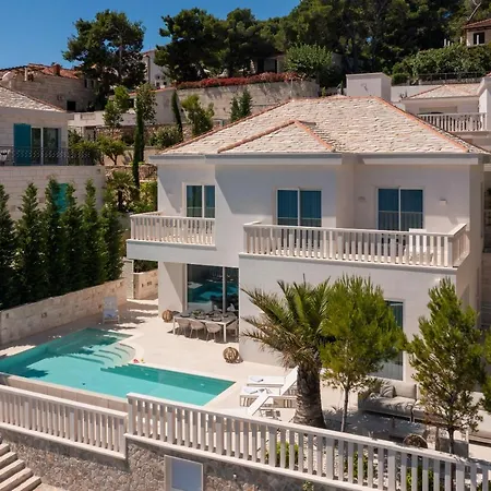 Seafront Selca 4 Bedrooms Brac Pristine Private Infinity Pool And Stunning Sea Views Brac * Selca