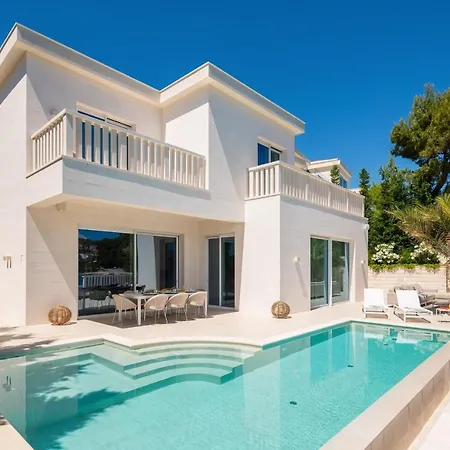 Seafront Selca 4 Bedrooms Brac Pristine Private Infinity Pool And Stunning Sea Views Brac *
