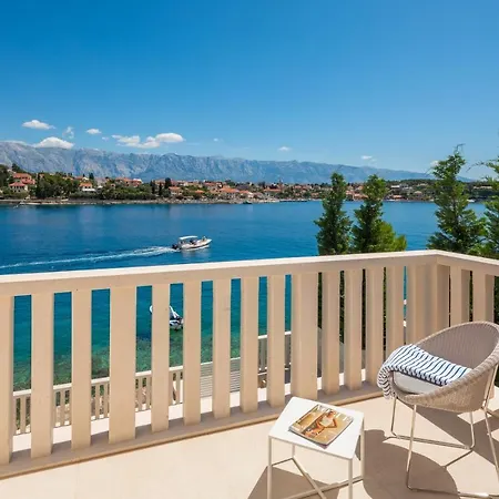 Seafront Selca 4 Bedrooms Brac Pristine Private Infinity Pool And Stunning Sea Views Brac Villa *