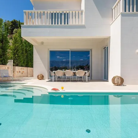 Villa Seafront Selca 4 Bedrooms Brac Pristine Private Infinity Pool And Stunning Sea Views Brac Selca