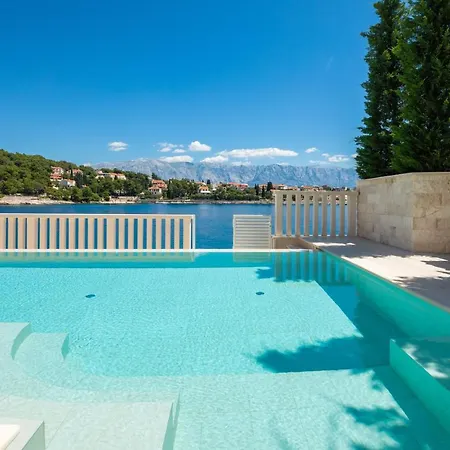 Seafront Selca 4 Bedrooms Brac Pristine Private Infinity Pool And Stunning Sea Views Brac * Selca
